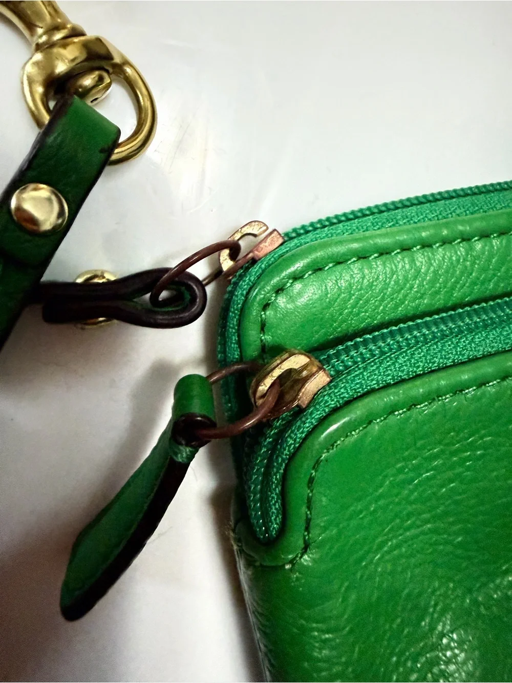 Coach Bright Green Leather Coin Pouch with Gold Logo vintage